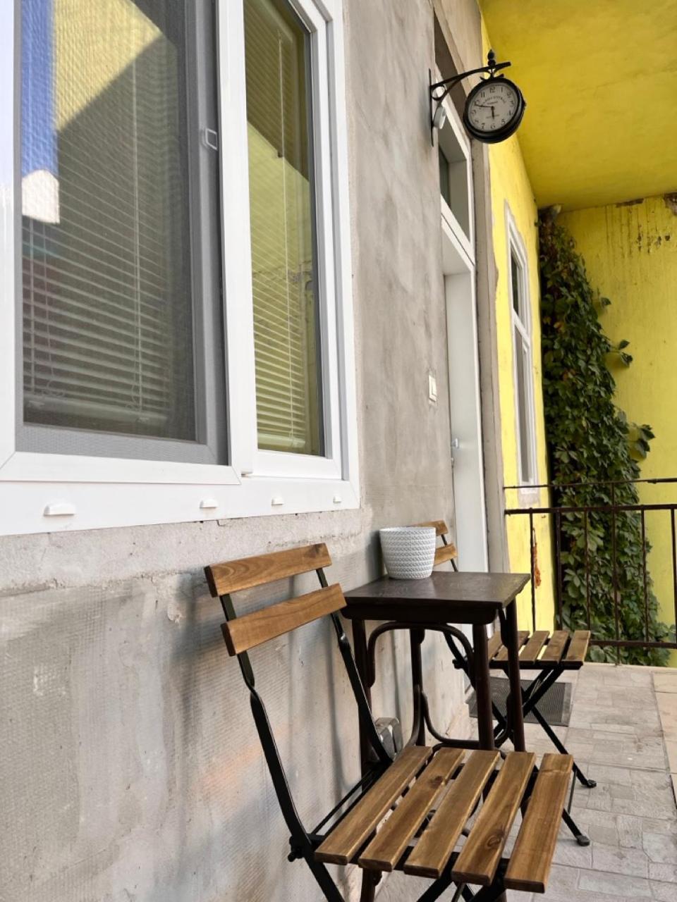 Stylish Flat In City Centre Bratislava Esterno foto